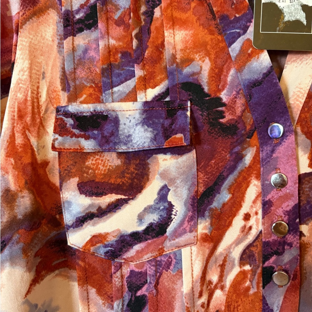 Ava & Grace NWT Purple Red Graphic Blouse with Mandarin Collar. Size PXL - Picture 6 of 9